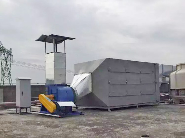 活性炭吸附装置