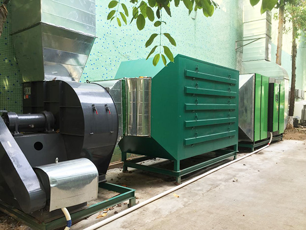 紫外线处理器+活性炭...